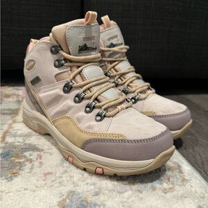 Skechers hiking sneaker boot